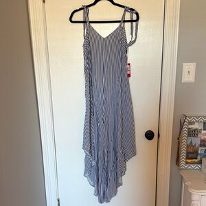 NWT- Vince camuto- Striped Navy and White Asymmetrical romper- size XS